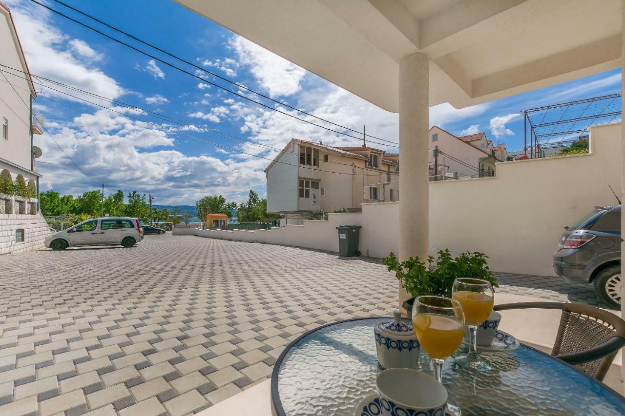 Apartments Villa Aquamarine Duće Exterior foto
